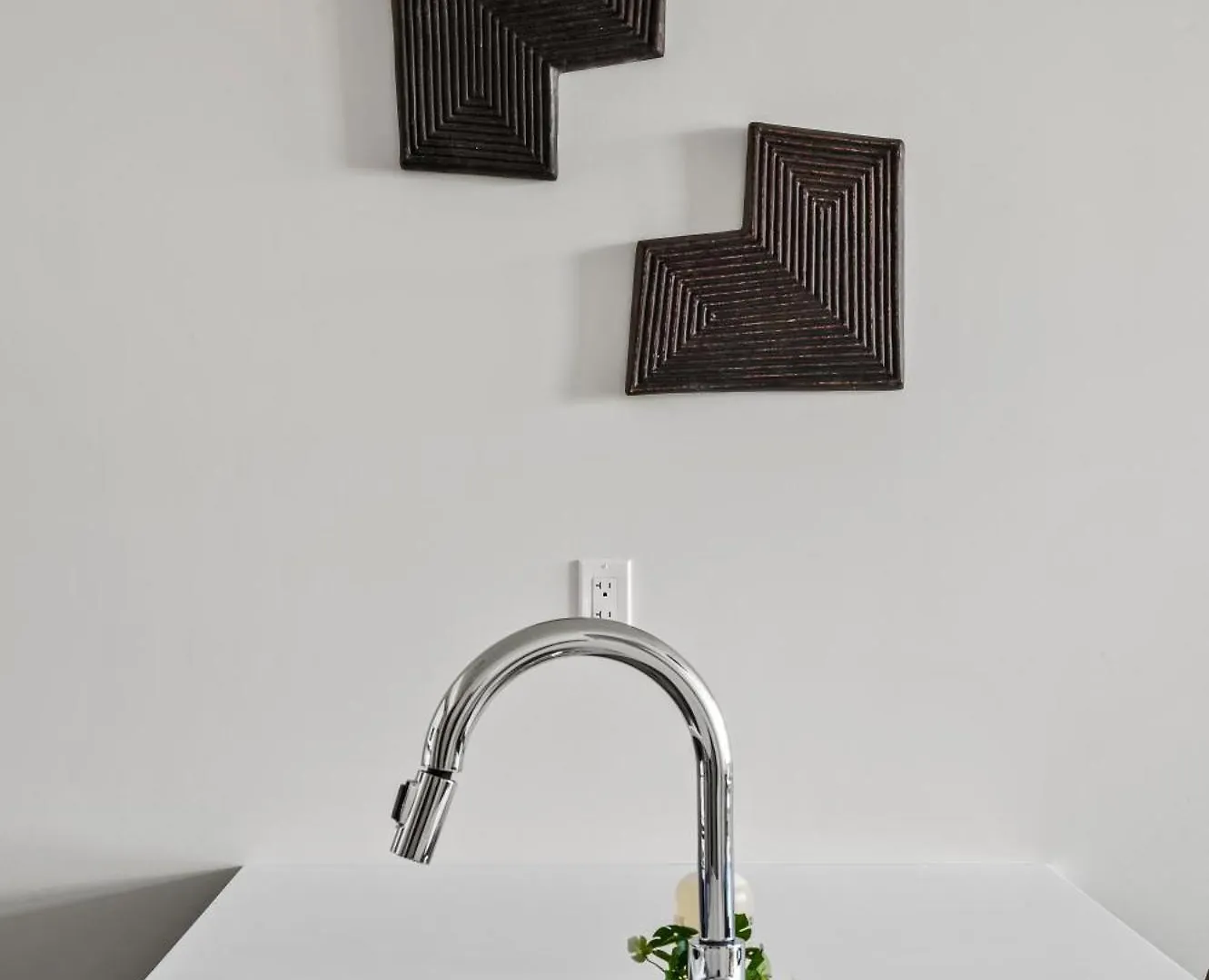 Polished Stayscape | Espadin Lohi Holiday home Denver