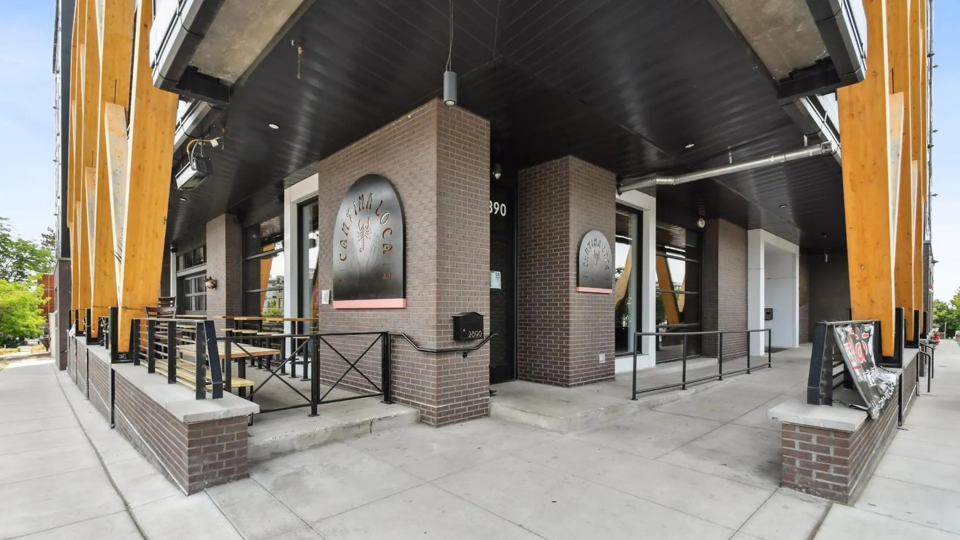 Polished Stayscape | Espadin Lohi Holiday home Denver
